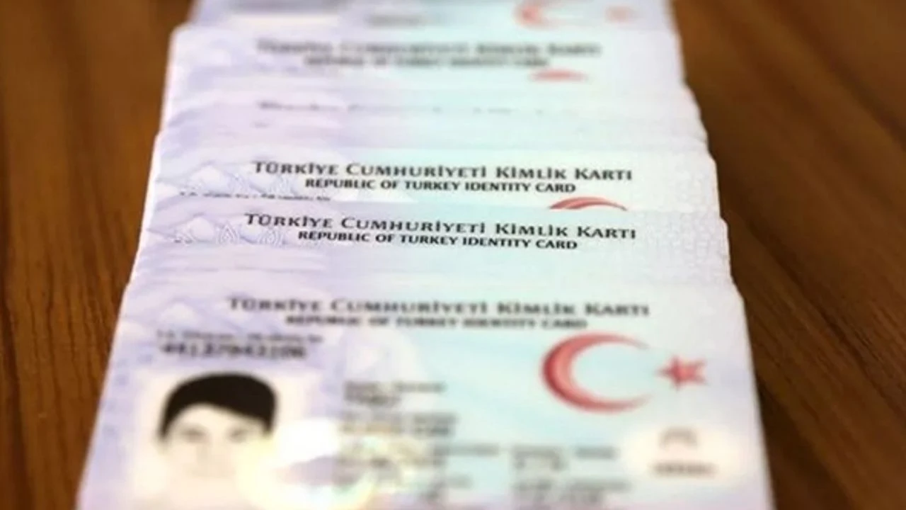 Nüfus Cüzdanı ile T.C. Kimlik Kartı Arasındaki Fark Nedir